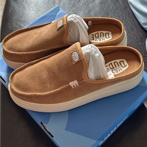 Hey Dude Women's Austin Lift Classic in Tan